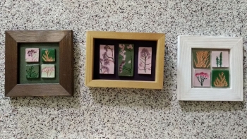 Выставка ДПИ «Традиции и современность» проходит с 1 по 30 ноября в районном Доме ремесел города Мстиславля