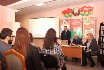 Открытие нового магазина, спрос на продукцию райпо. О чём ещё говорили на встрече с молодыми людьми