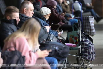 Пенсионерам с 1 мая предоставят скидку на проезд в электричках