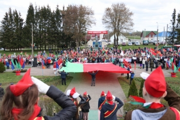 Подвигу жить в веках. В Мстиславе отметили День Победы