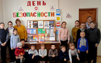 Познавательно-игровая программа «Знатоки дорожного движения»