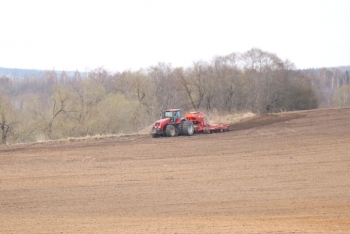 Мстиславские аграрии приступили к севу яровых культур