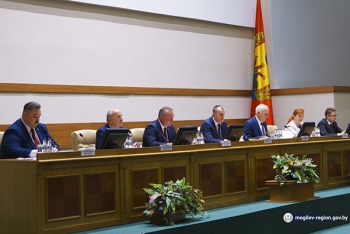 Анатолий Исаченко: реальный сектор экономики в целом адаптировался к внешнему давлению