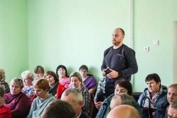 Встреча в агрогородке Рязанцы. Глава района Юрий Блахин озвучил несколько важных новостей для местных жителей