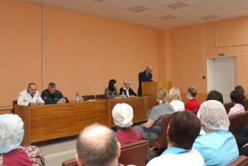 Безопасность населения, борьба с коррупцией. О чём ещё шёл разговор на Едином дне информирования в районной больнице