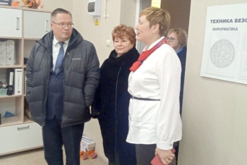 Делегация Мстиславского района во главе с председателем райисполкома Дмитрием Пимошенко побывала с официальным визитом в г. Починок Смоленской области