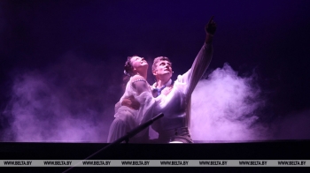 ДОСЬЕ: К 90-летию Национального академического драматического театра им.М.Горького