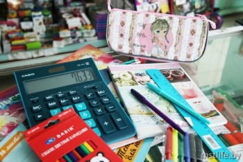 Рассказываем, кто и как может получить материальную помощь к школе