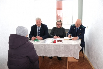 В Мстиславле прошёл бесплатный профсоюзный правовой приём. Узнали, с какими вопросами к профсоюзным инспекторам обратились жители района