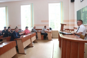 В Мстиславском районе молодым специалистам АПК предлагают заработную плату в размере 900-1400 рублей. А что взамен