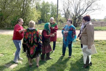 Активисты РО РОО «Белая Русь» продолжают проведение традиционной акции «Забота», в рамках которой чествуют ветеранов труда, проживающих на территориях сельсоветов Мстиславского района